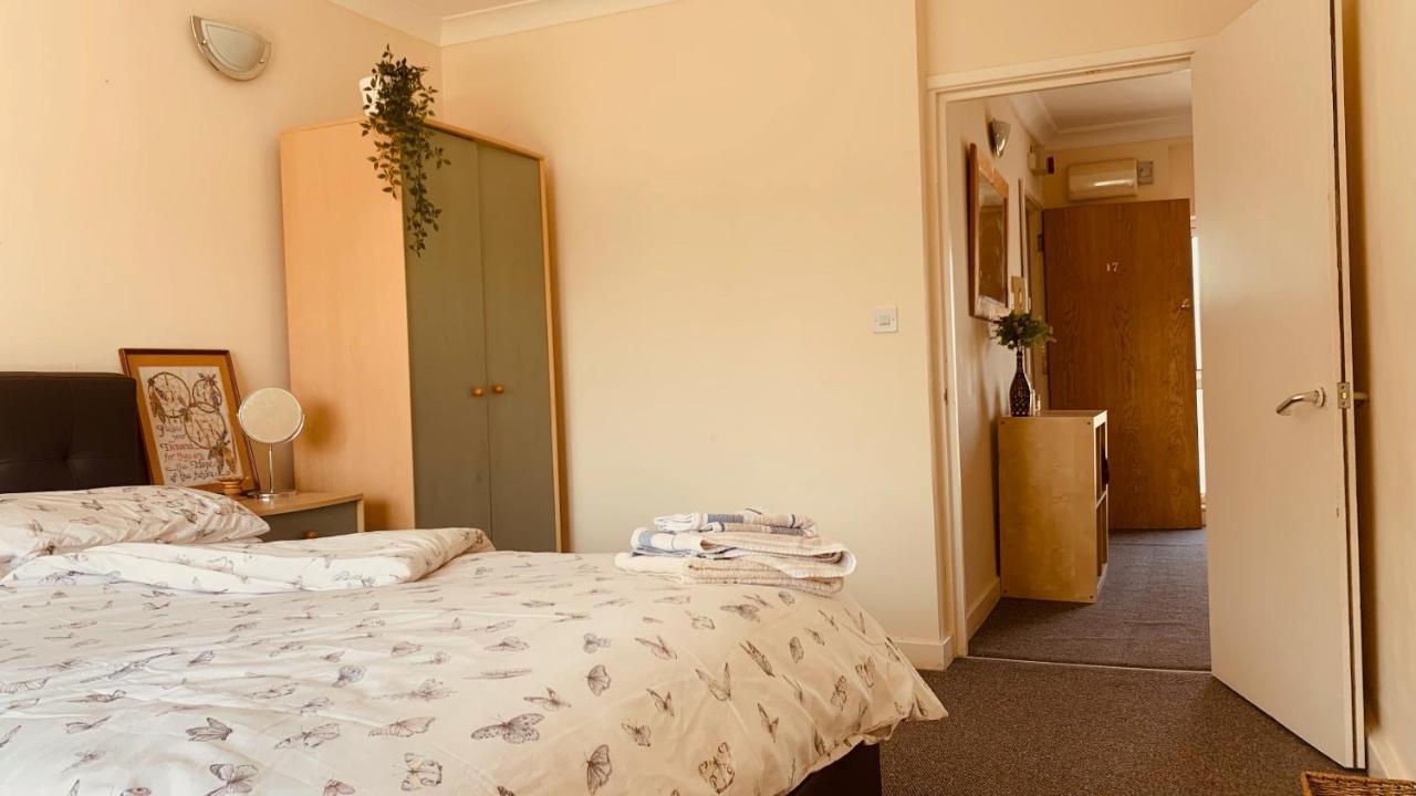Sea Breeze Apartments Porthcawl Exterior photo